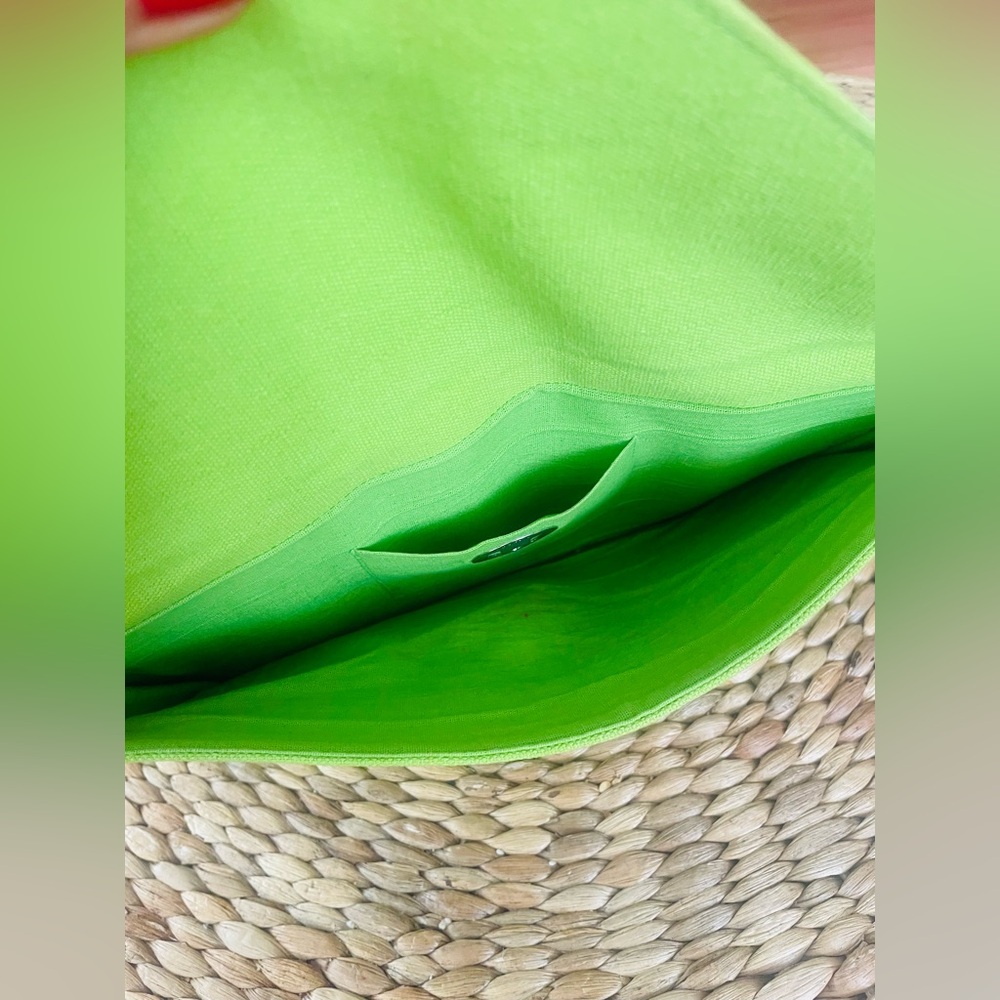 Nila Anthony “ Slime Crime” Sequin Clutch - Picture 10 of 11